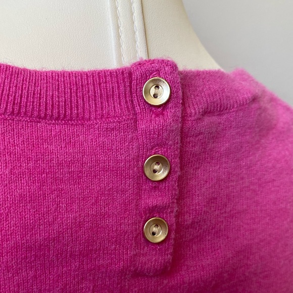 TALBOTS Lightweight Pink Wool Sweater Gold Buttons | Size Medium - Picture 5 of 16
